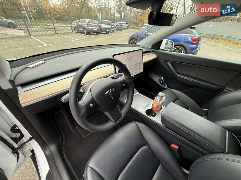 Позашляховик / Кросовер Tesla Model Y 2021 в Києві