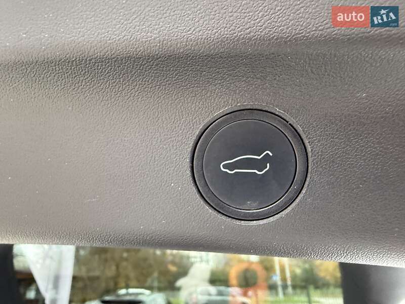 Позашляховик / Кросовер Tesla Model Y 2021 в Києві