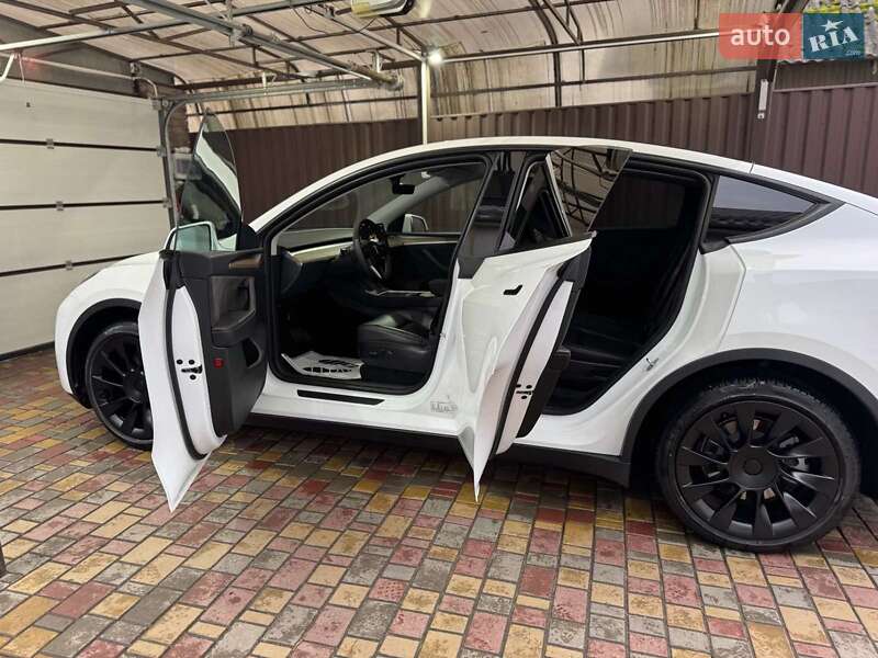 Позашляховик / Кросовер Tesla Model Y 2022 в Харкові