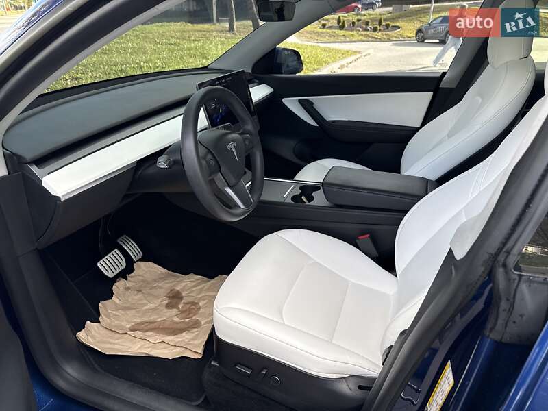 Позашляховик / Кросовер Tesla Model Y 2021 в Львові
