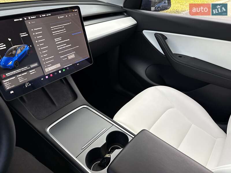Позашляховик / Кросовер Tesla Model Y 2021 в Львові