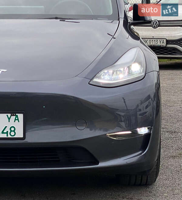Внедорожник / Кроссовер Tesla Model Y 2023 в Ровно