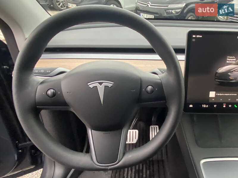 Внедорожник / Кроссовер Tesla Model Y 2023 в Ровно