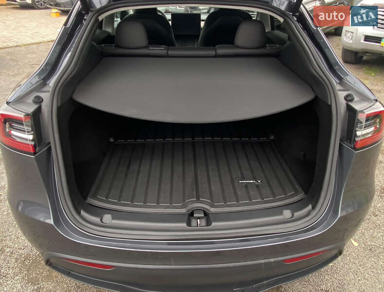 Внедорожник / Кроссовер Tesla Model Y 2023 в Ровно