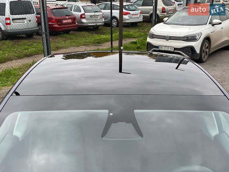 Внедорожник / Кроссовер Tesla Model Y 2023 в Ровно