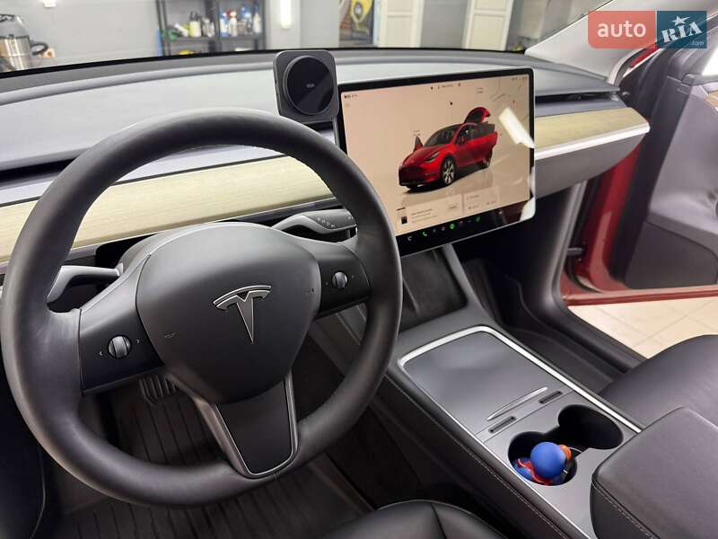 Внедорожник / Кроссовер Tesla Model Y 2022 в Киеве