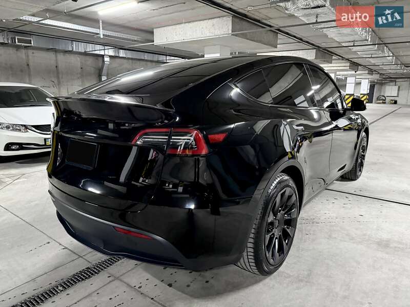 Внедорожник / Кроссовер Tesla Model Y 2023 в Днепре
