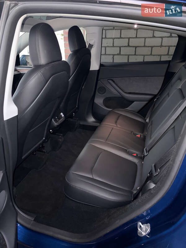 Позашляховик / Кросовер Tesla Model Y 2024 в Звягелі