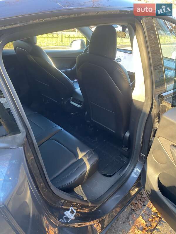 Позашляховик / Кросовер Tesla Model Y 2020 в Києві