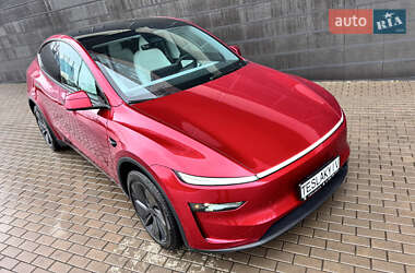 Позашляховик / Кросовер Tesla Model Y 2025 в Києві