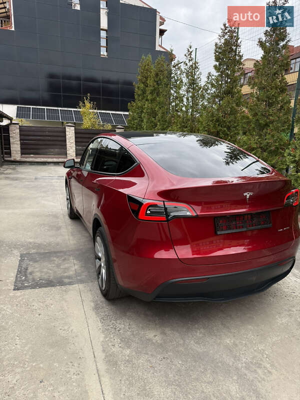 Позашляховик / Кросовер Tesla Model Y 2024 в Львові фото 9 Позашляховик / Кросовер Tesla Model Y 2024 в Львові