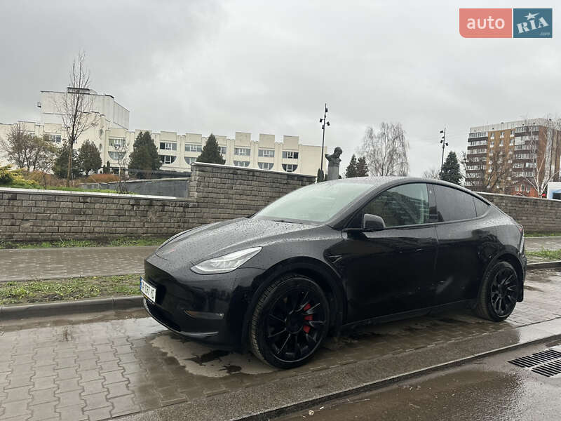 Внедорожник / Кроссовер Tesla Model Y 2021 в Киеве