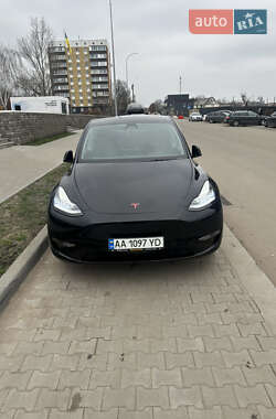 Внедорожник / Кроссовер Tesla Model Y 2021 в Киеве
