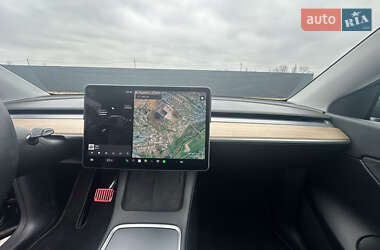 Внедорожник / Кроссовер Tesla Model Y 2021 в Киеве