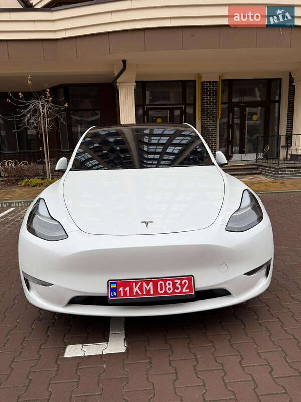 Внедорожник / Кроссовер Tesla Model Y 2024 в Киеве