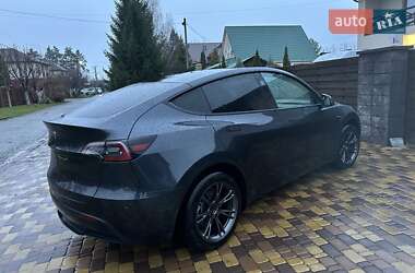Внедорожник / Кроссовер Tesla Model Y 2024 в Киеве