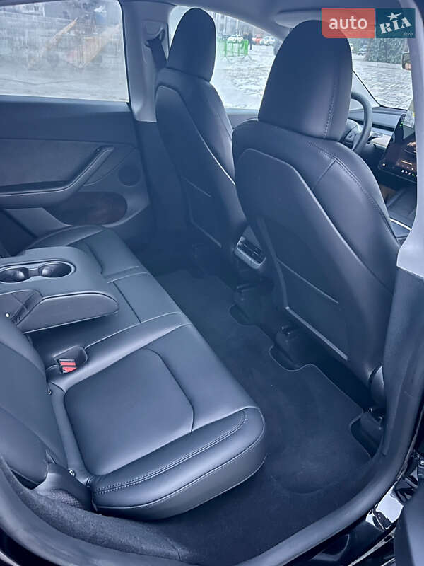 Внедорожник / Кроссовер Tesla Model Y 2023 в Кременчуге