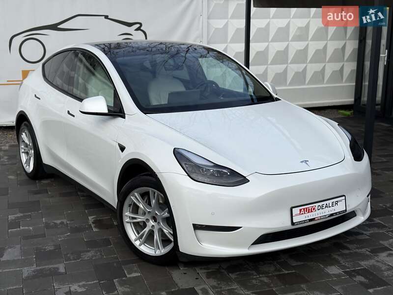 Tesla Model Y 2022