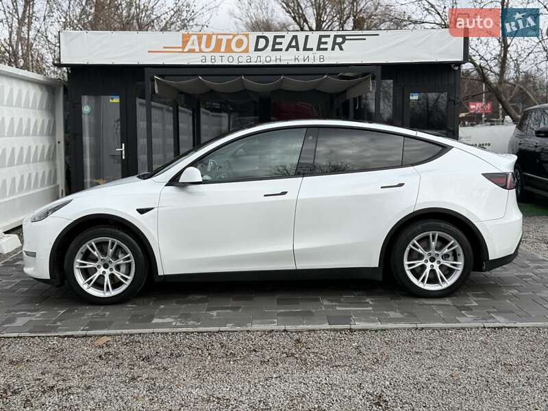 Внедорожник / Кроссовер Tesla Model Y 2022 в Киеве