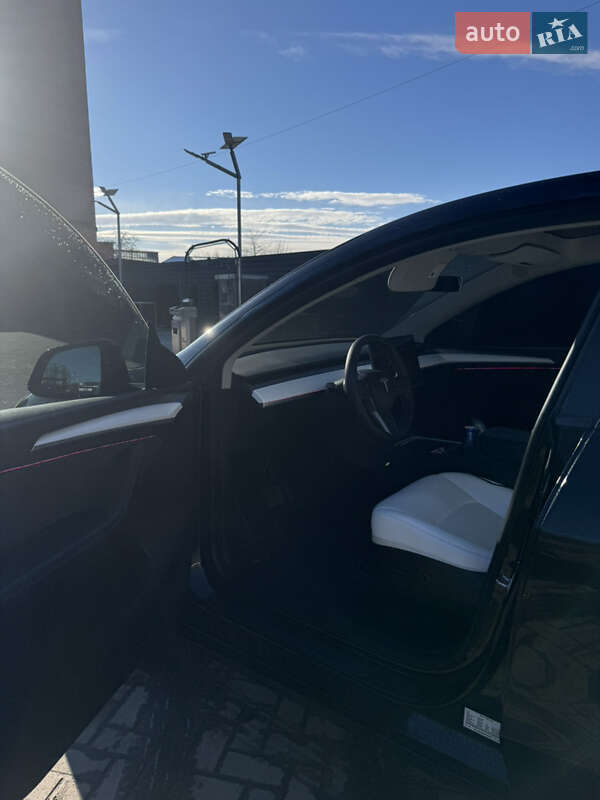 Позашляховик / Кросовер Tesla Model Y 2022 в Івано-Франківську
