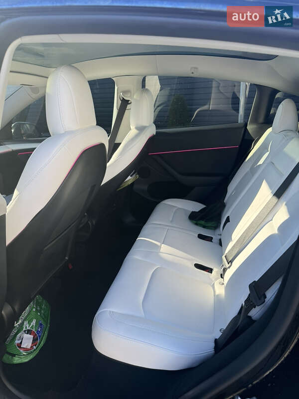 Позашляховик / Кросовер Tesla Model Y 2022 в Івано-Франківську