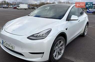 tesla model-y 2022 в Львов от профессионального продавца Тарас