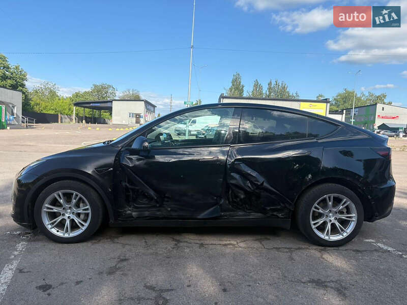 Внедорожник / Кроссовер Tesla Model Y 2022 в Ровно