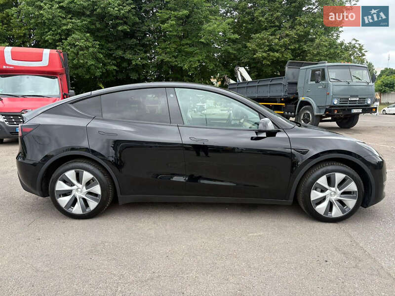 Внедорожник / Кроссовер Tesla Model Y 2023 в Ровно