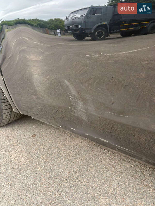 Внедорожник / Кроссовер Tesla Model Y 2023 в Ровно