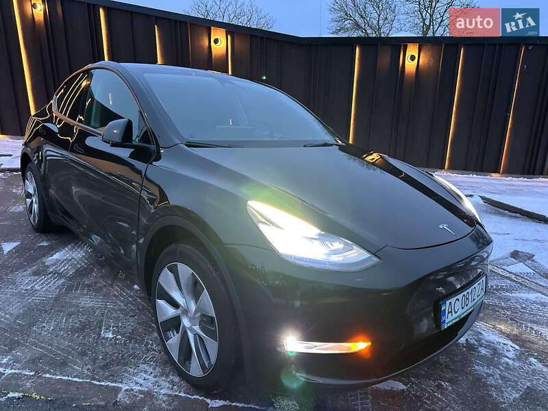 Tesla Model Y 2022