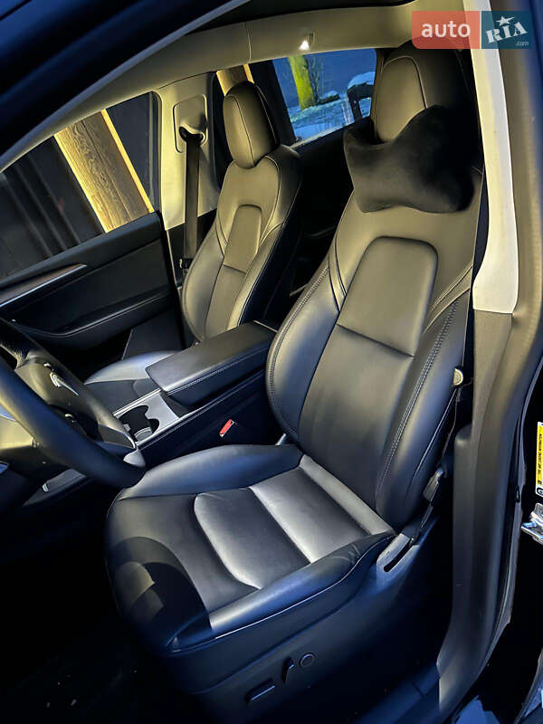 Внедорожник / Кроссовер Tesla Model Y 2022 в Луцке