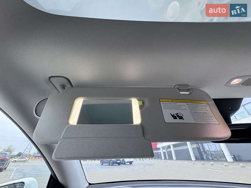 Внедорожник / Кроссовер Tesla Model Y 2023 в Киеве