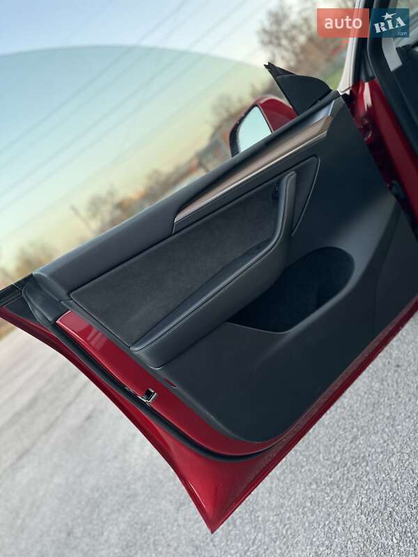 Внедорожник / Кроссовер Tesla Model Y 2023 в Днепре