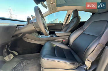 Внедорожник / Кроссовер Tesla Model Y 2022 в Киеве