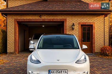 Внедорожник / Кроссовер Tesla Model Y 2020 в Киеве