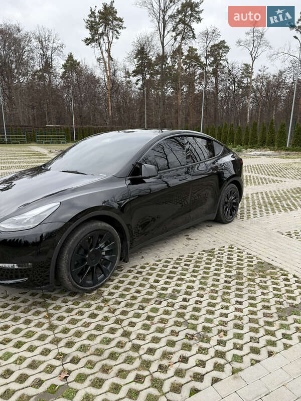 Позашляховик / Кросовер Tesla Model Y 2023 в Харкові