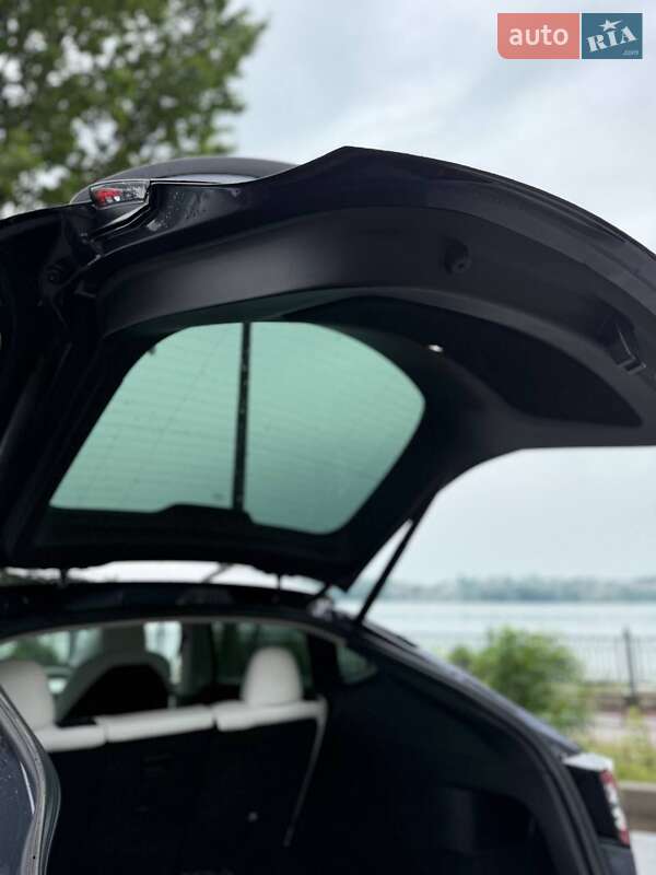 Внедорожник / Кроссовер Tesla Model Y 2022 в Тернополе