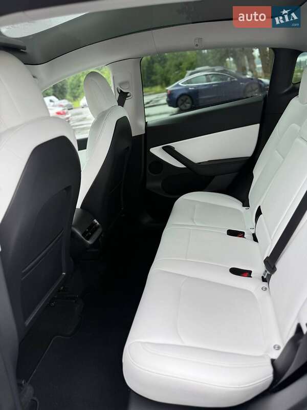 Внедорожник / Кроссовер Tesla Model Y 2022 в Тернополе