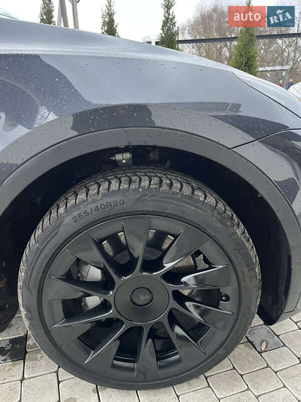 Внедорожник / Кроссовер Tesla Model Y 2024 в Львове