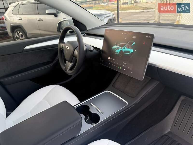 Позашляховик / Кросовер Tesla Model Y 2022 в Києві фото 36 Позашляховик / Кросовер Tesla Model Y 2022 в Києві