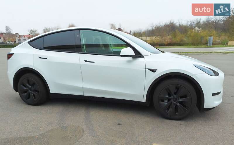 Tesla Model Y 2024 Tesla Model Y 2024