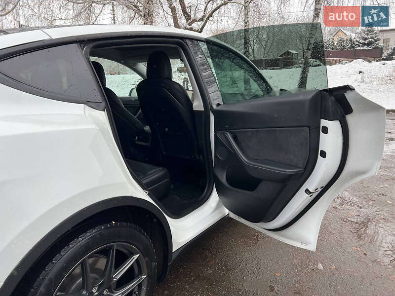 Внедорожник / Кроссовер Tesla Model Y 2021 в Тернополе фото 27 Внедорожник / Кроссовер Tesla Model Y 2021 в Тернополе