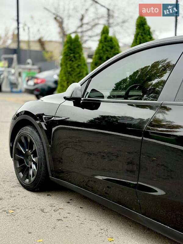 Позашляховик / Кросовер Tesla Model Y 2020 в Харкові