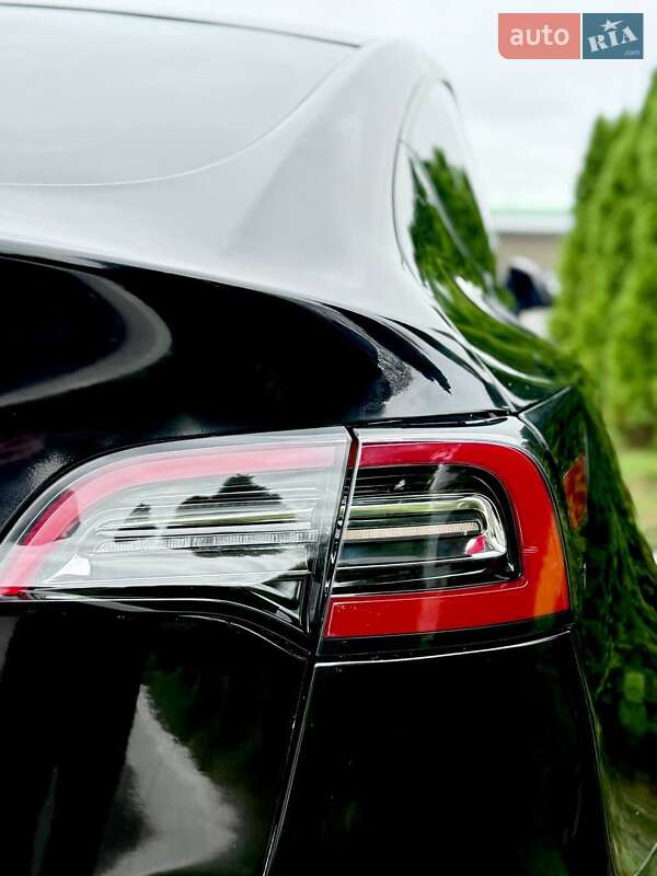 Позашляховик / Кросовер Tesla Model Y 2020 в Харкові