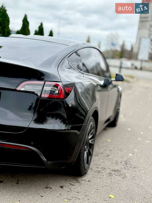 Позашляховик / Кросовер Tesla Model Y 2020 в Харкові