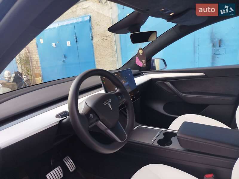 Позашляховик / Кросовер Tesla Model Y 2023 в Києві фото 14 Позашляховик / Кросовер Tesla Model Y 2023 в Києві