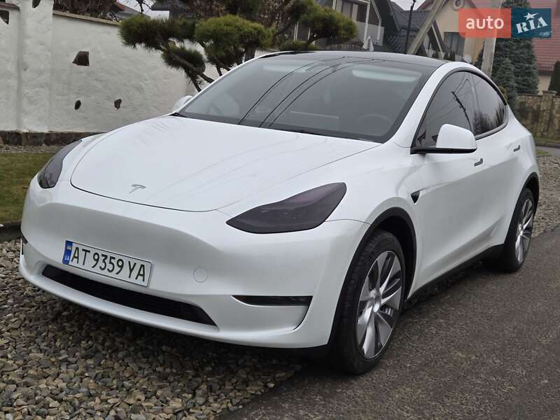Внедорожник / Кроссовер Tesla Model Y 2023 в Ивано-Франковске