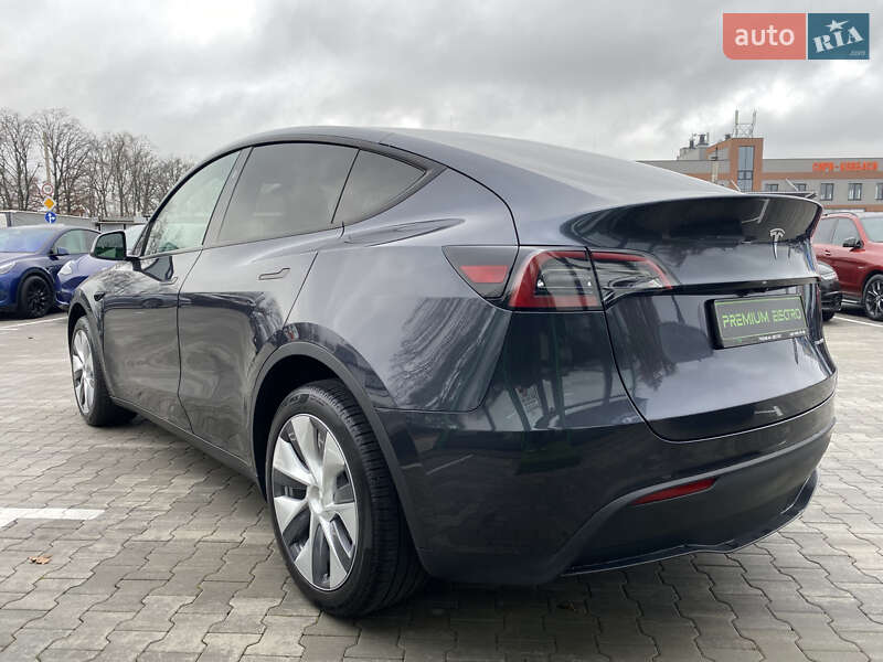 Позашляховик / Кросовер Tesla Model Y 2024 в Києві