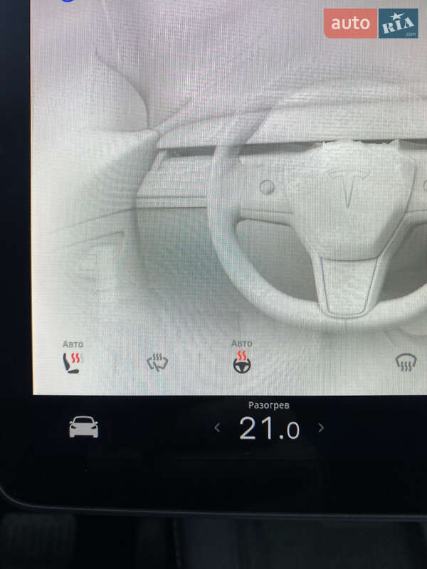 Позашляховик / Кросовер Tesla Model Y 2024 в Києві