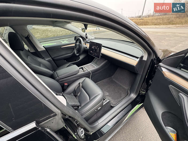 Внедорожник / Кроссовер Tesla Model Y 2023 в Киеве